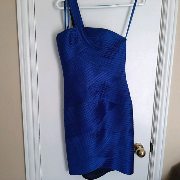 BCBGMaxAzaria blue one shoulder dress size 4 - Picture 2 of 5